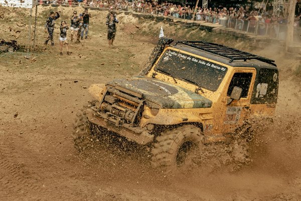 Illustration du fonctionnement d'une voiture de rallye